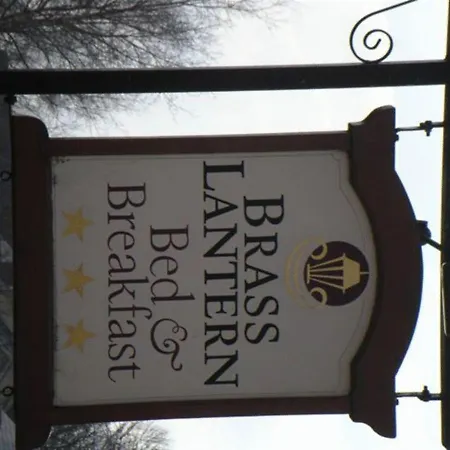 Brass Lantern Townhouse