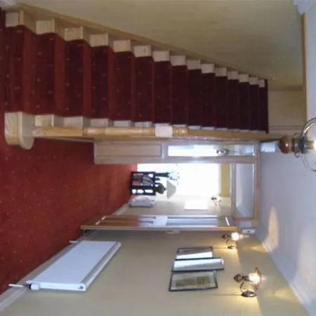 Brass Lantern Townhouse 3*